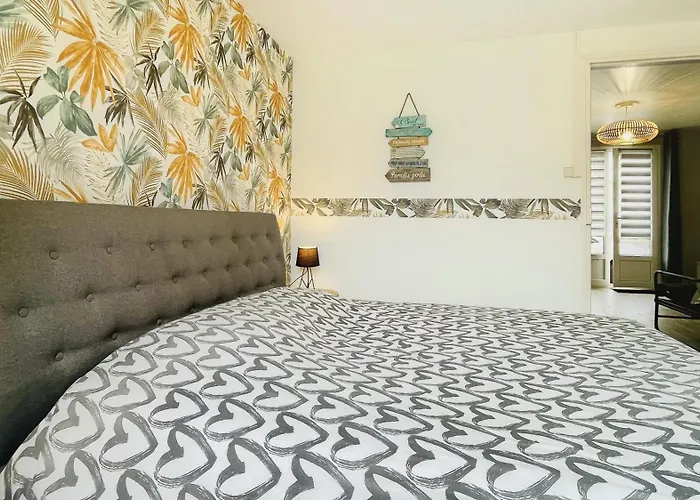 Appartement A Quelques Pas De La Plage Avec Jardin