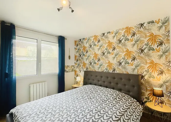 Appartement A Quelques Pas De La Plage Avec Jardin